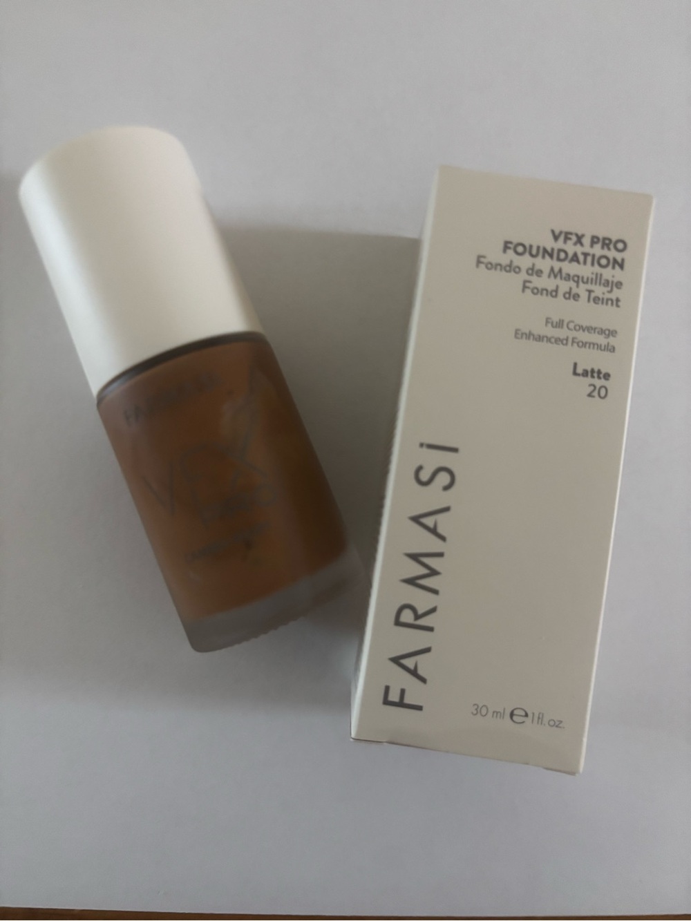 Farmasi VFX Pro Foundation - Latte 20 (Cream/Tan)
